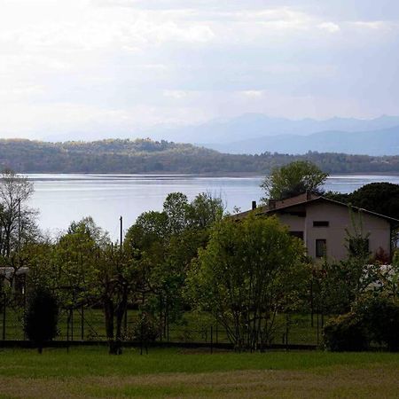Vista Lago-Appartamento Funzionale Con Vista Varese Eksteriør bilde